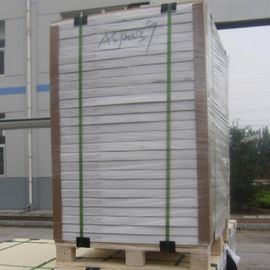 Un buen precio. Carbonless Paper with smooth surface in sheet en línea